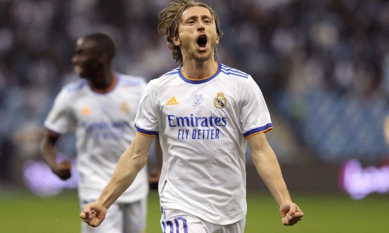 Luka Modrić chơi ở vị trí nào?