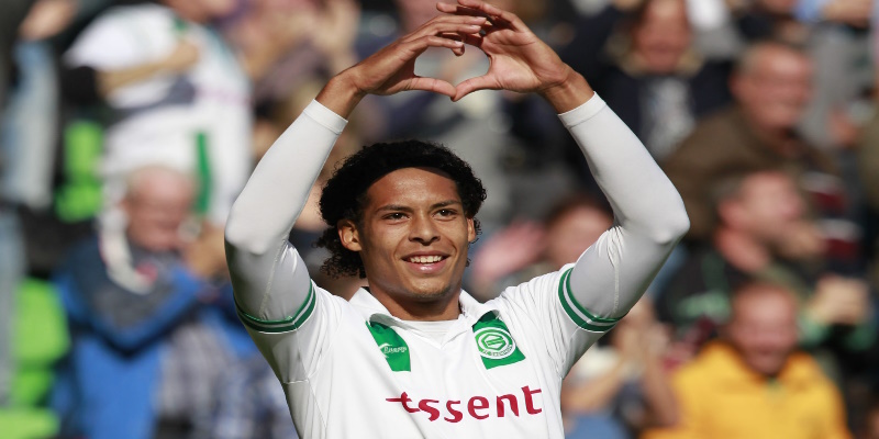 Virgil van Dijk trong màu áo của CLB Groningen