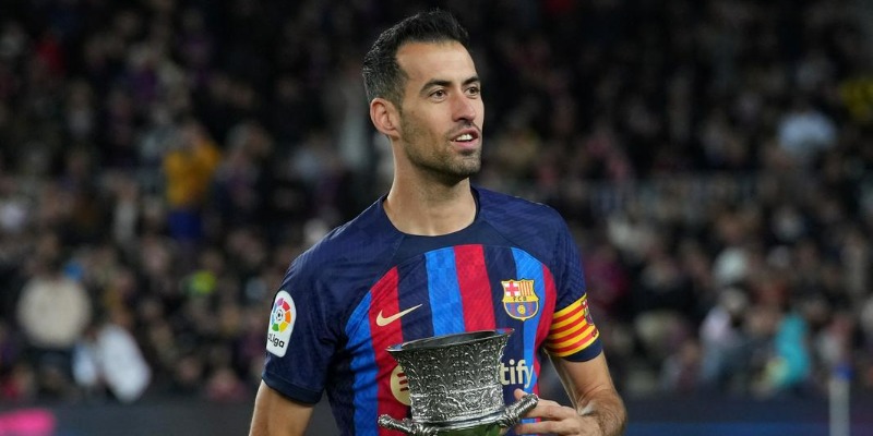 Sergio Busquets trong tầm ngắm của MU và Liverpool